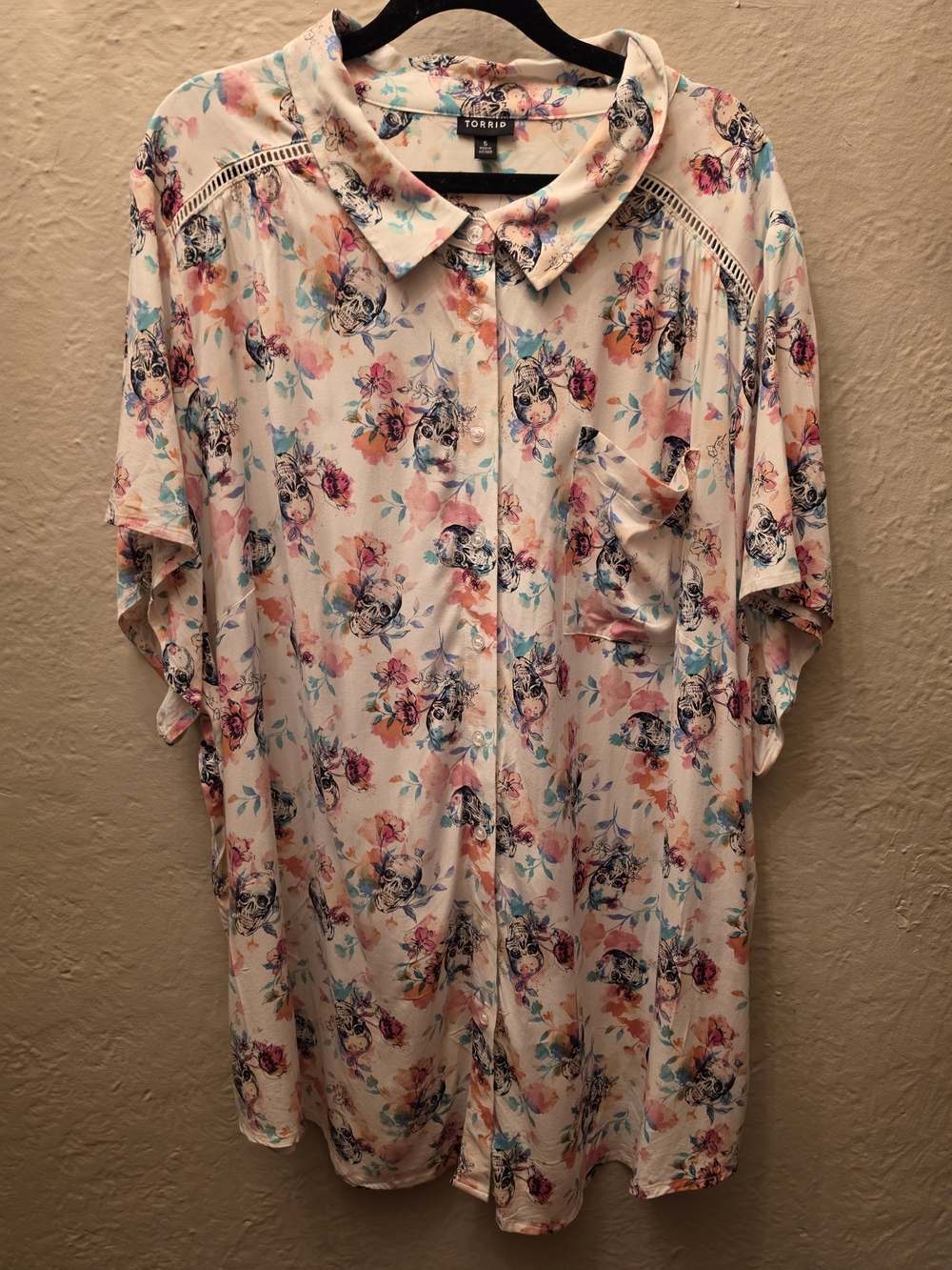 Floral Skull Button Down Shirt Torrid Plus Size 5 Blouse